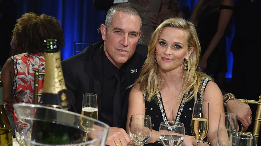 reese witherspoon felt like a robot that broke after difficult year with divorce