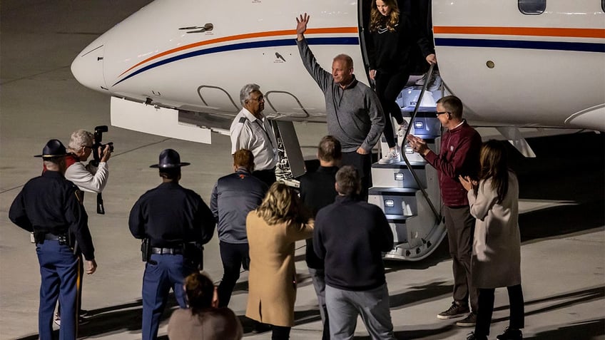 Kalen DeBoer arrives in Tuscaloosa