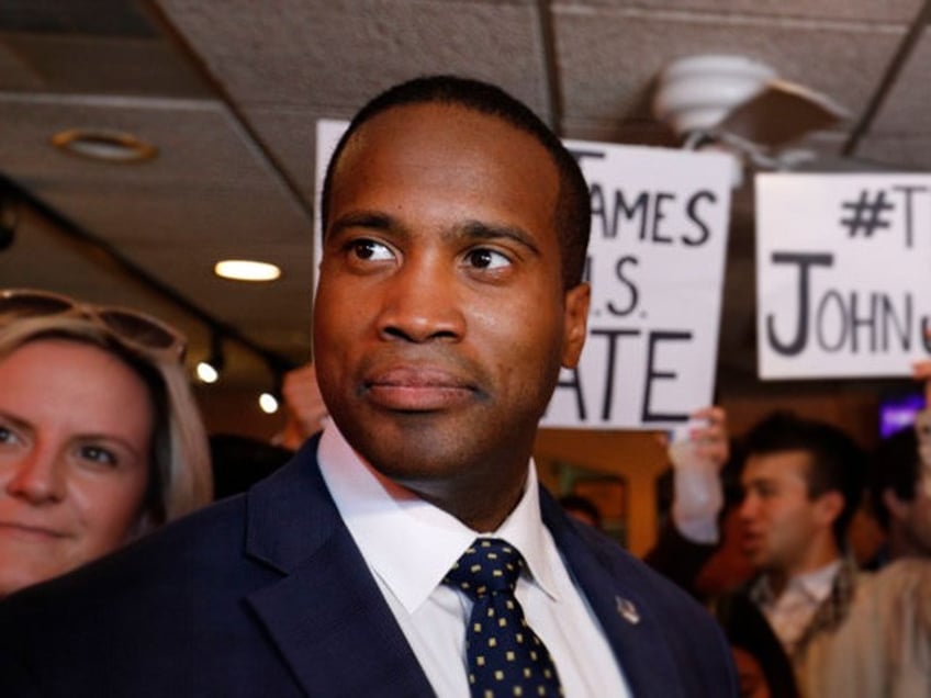 DETROIT, MI - AUGUST 13: Michigan GOP U.S. Senate candidate John James (left) campaigns with the help of Sen. Marco Rubio (R-FL)(right) at Senor Lopez Restaurant August 13th, 2018 in Detroit, Michigan. James, an Iraq war veteran and businessman who has President Donald Trump's endorsement, will be running against Democrat incumbent U.S. Sen. Debbie Stabenow (D-MI) this November. (Photo by Bill Pugliano/Getty Images)