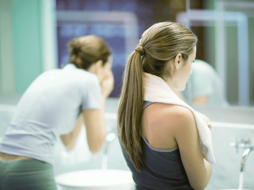 Women's Locker Room (1)