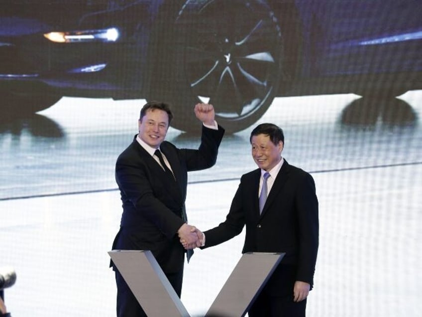 Elon Musk in China business meeting