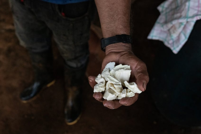 report cocaine production surges under socialists in colombia