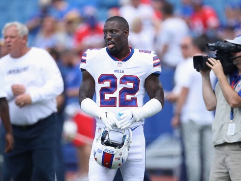 BUFFALO, NY - SEPTEMBER 16: Vontae Davis #22 of the Buffalo Bills during pre-game warmups