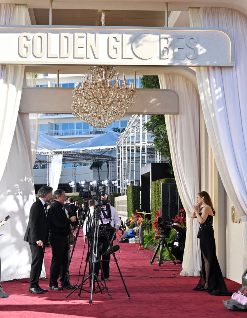 report golden globes guests stuck in limo logjams amid tightened security