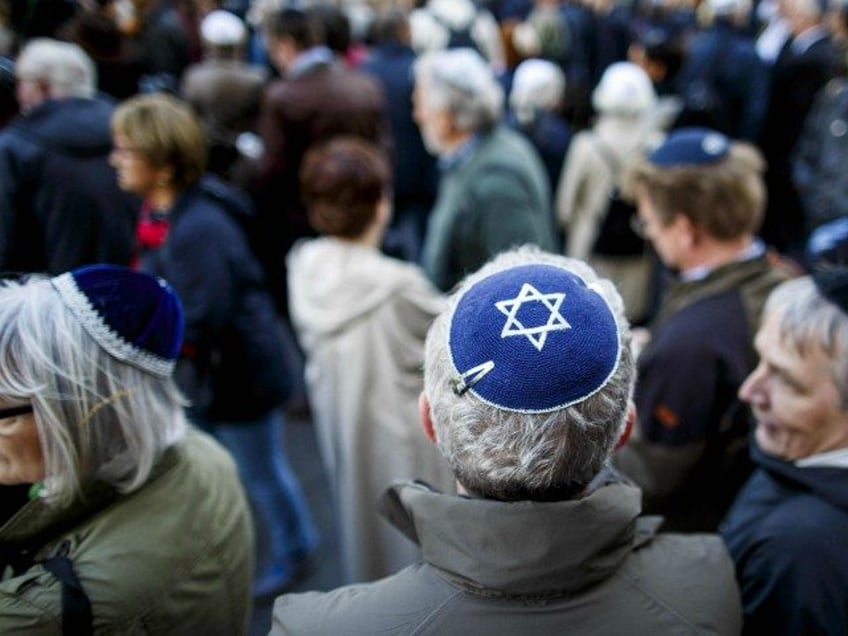 report jews in berlin forced to consider is it time to leave germany