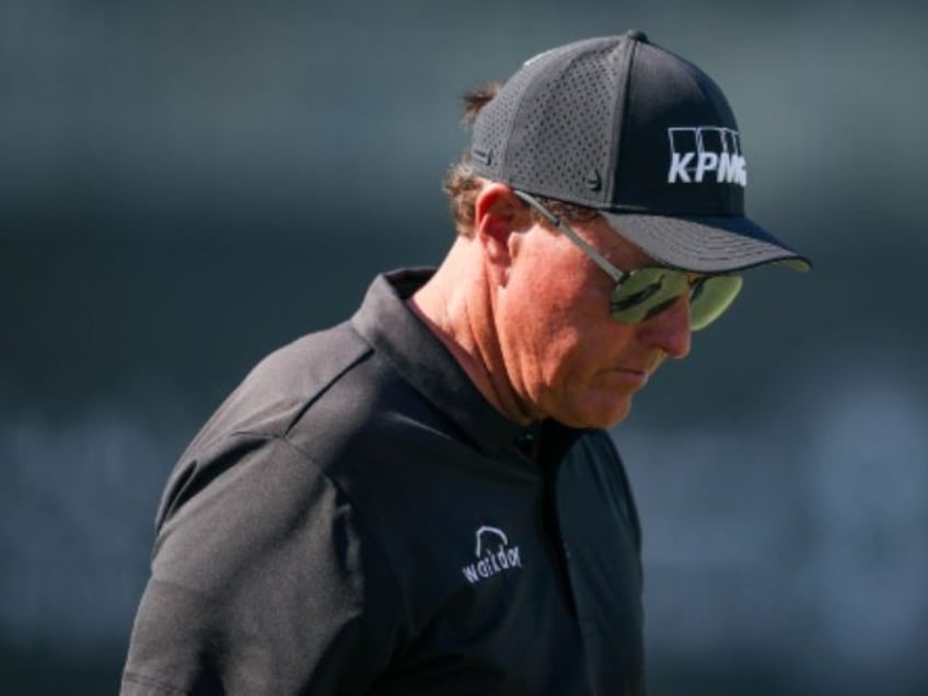 report phil mickelson wagered 1 billion suffered nearly 100 million in gambling losses