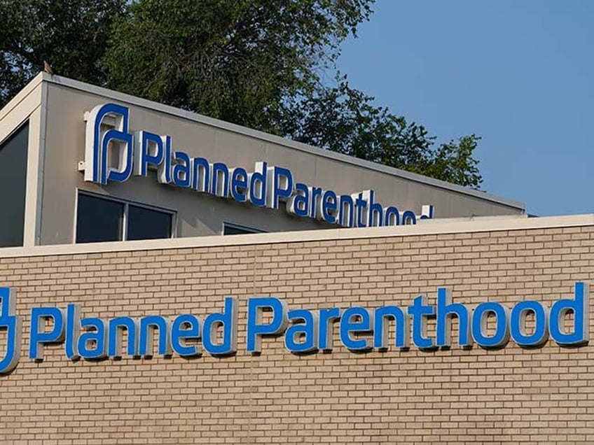 report planned parenthood gives teens sex change hormones after 30 minute consult