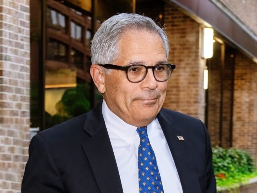 PHILADELPHIA, PENNSYLVANIA - AUGUST 24: District Attorney of Philadelphia Larry Krasner is