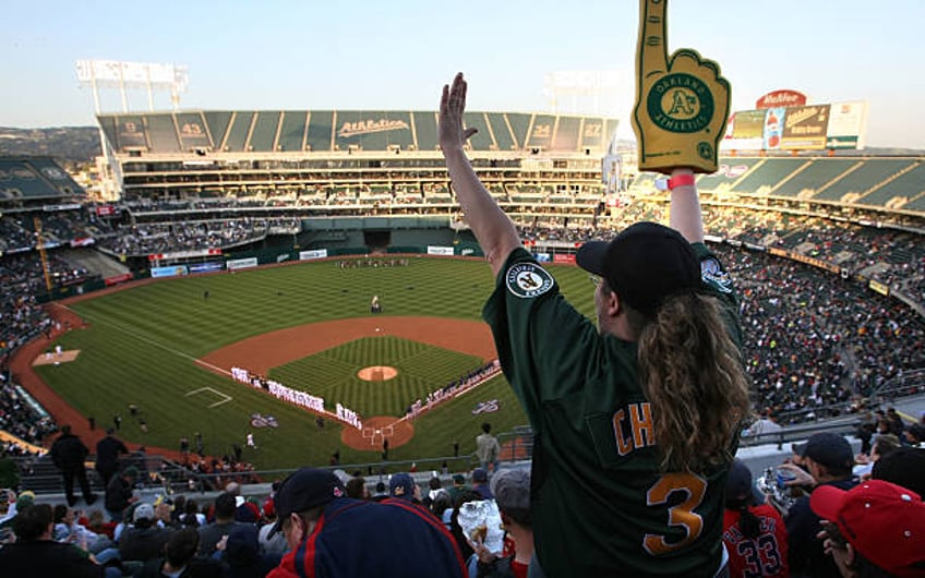 report the oakland athletics move to las vegas has been approved by mlb owners