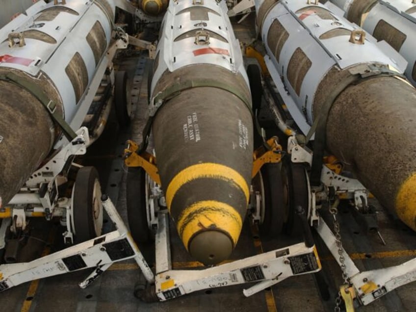 English: Mediterranean Sea (Feb. 28, 2003) -- 2000 pound Joint Direct Attack Munition (JDA