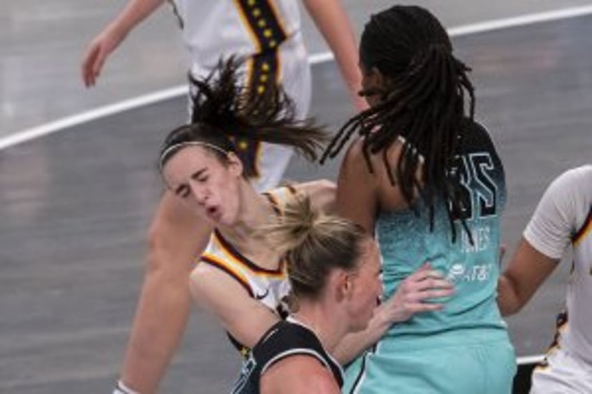Report: Women's sports on pace to reach $2.35B in 2025