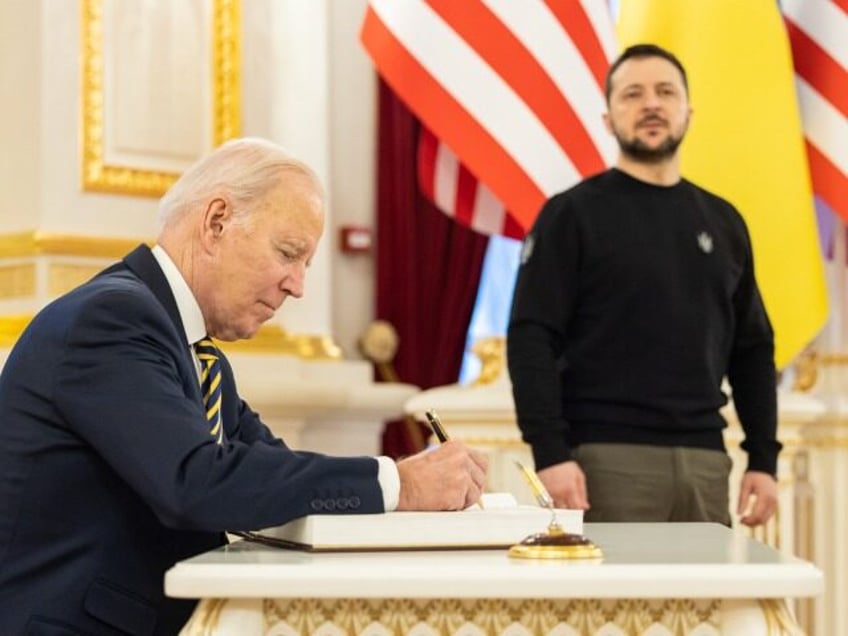 reports biden to ask for another 25 billion in ukraine aid