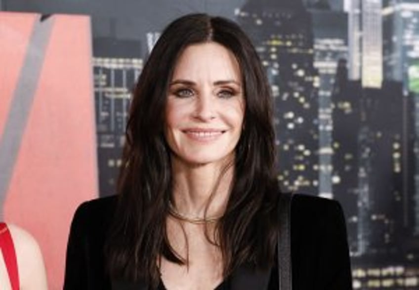 Reports: Courteney Cox in talks for 'Scream 7'