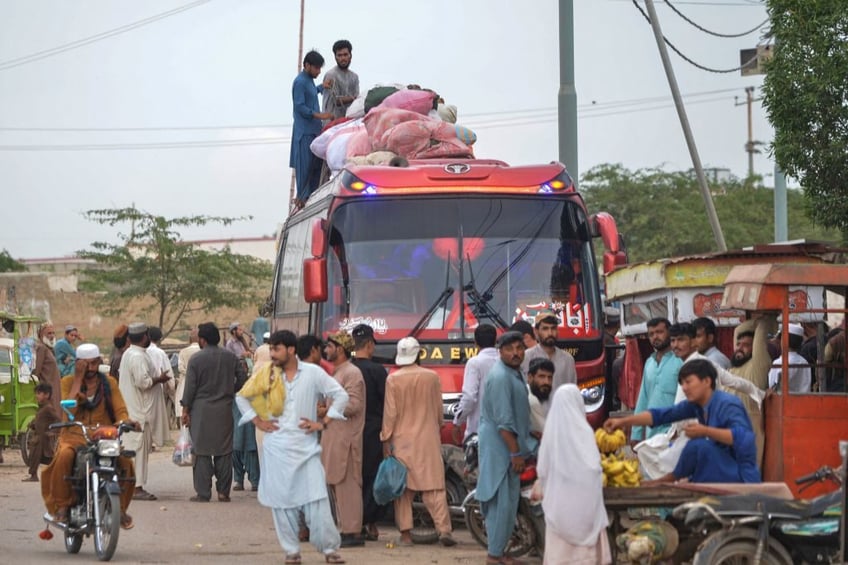 reports pakistan has deported nearly 60000 afghans in october