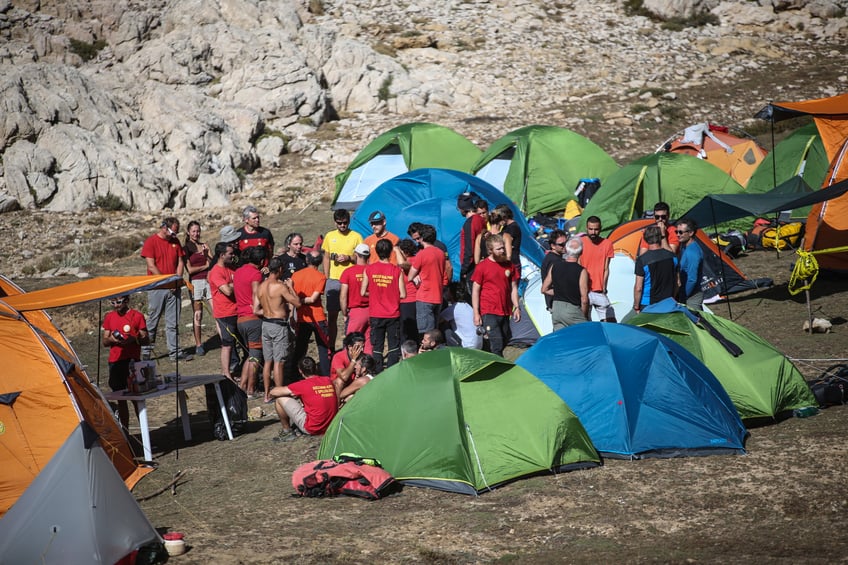 rescue mission launched for american researcher stuck in one of worlds deepest caves