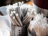 Restaurants may be banned from handing out ketchup packets, napkins under Delaware bill