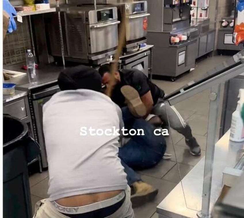 retailers strike back 7 eleven workers beat brazen mega shoplifter with a stick