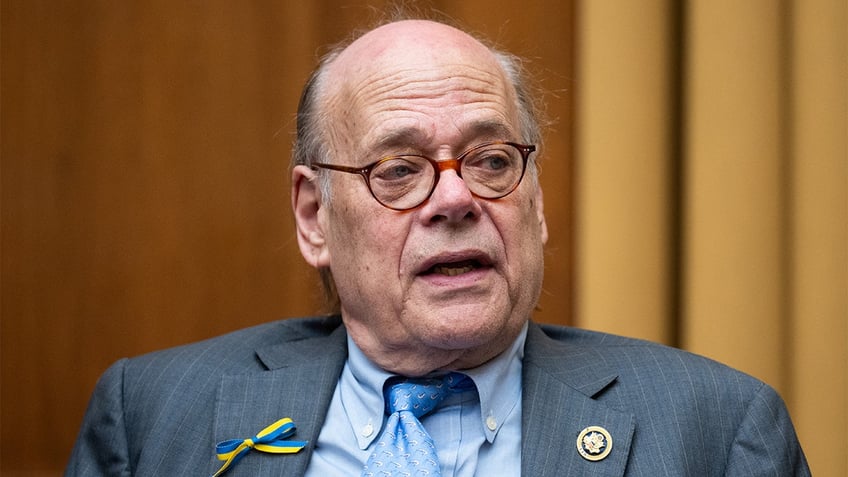 Steve Cohen, a white male Democrat