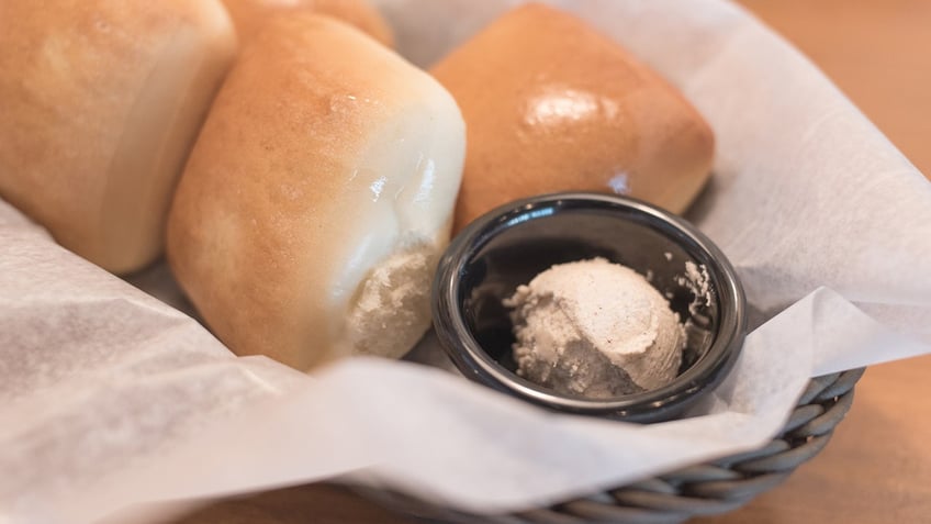 Texas Roadhouse rolls