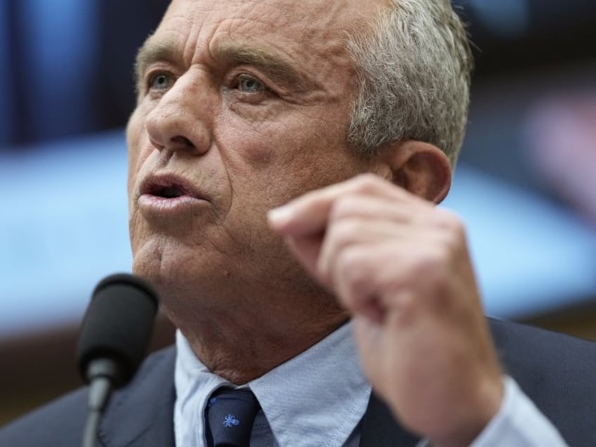 rfk jr biden has authority to stop border crisis overnight if he wants