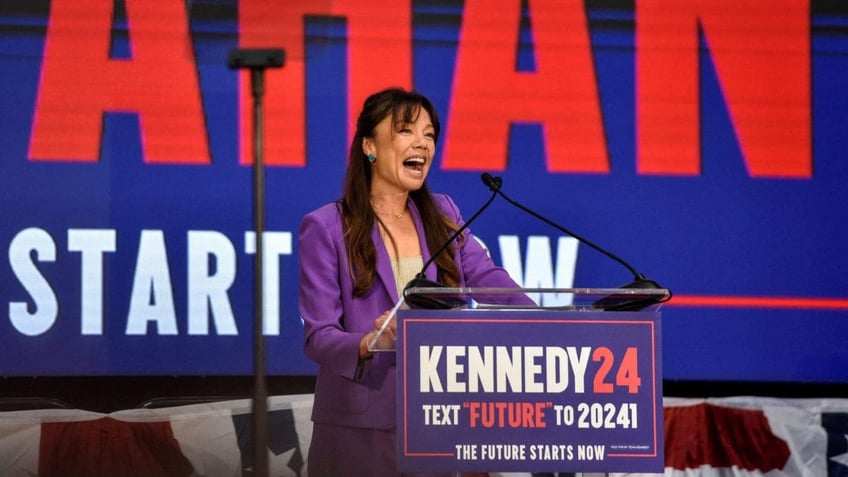 Nicole Shanahan speaks at rally