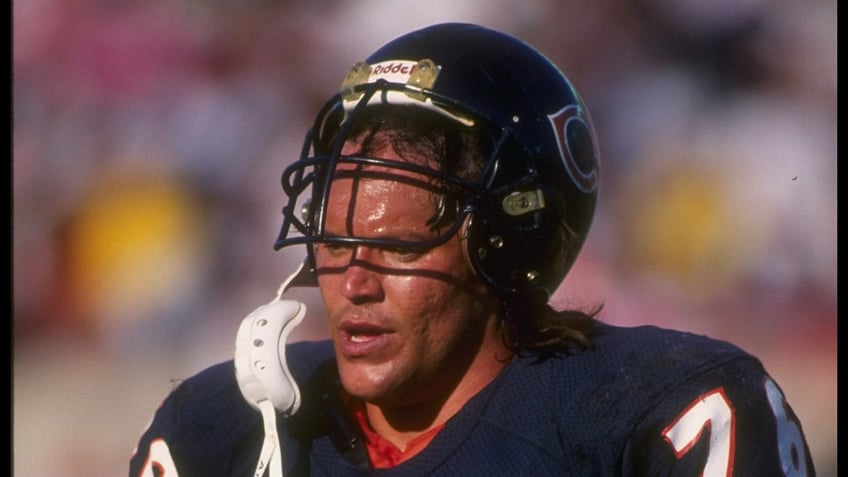 ric flair calls for bears legend steve mcmichael who is battling als to enter pro football hall of fame