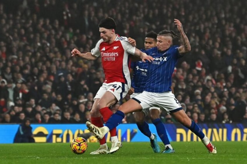 Declan Rice (left) is hoping 2025 brings trophies for Arsenal