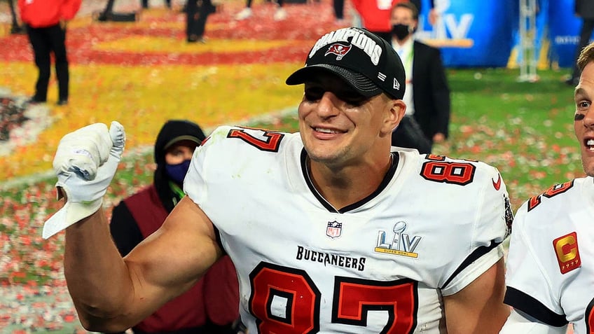 rob gronkowski doesnt regret playing another season after final super bowl win i wouldnt change a thing