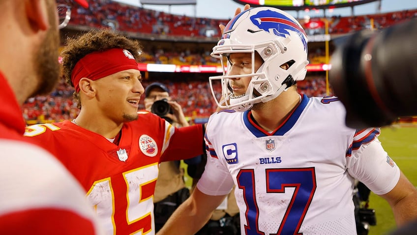 Patrick Mahomes shakes hands with Josh Allen