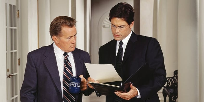 rob lowe compares filming the west wing to a super unhealthy relationship