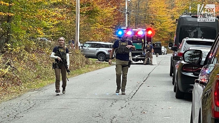 robert card manhunt experts weigh maine mass murder suspects potential escape routes