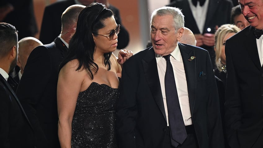 robert de niro relies on tiffany chen to take care of their infant daughter i dont do the heavy lifting