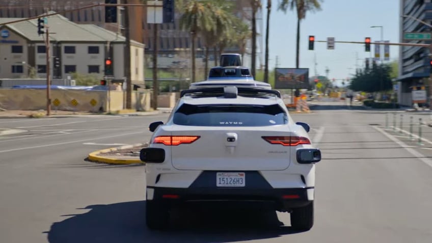 driverless taxi 5