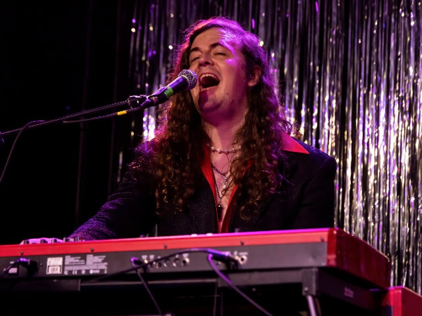 DETROIT, MICHIGAN - NOVEMBER 25: Evan Mercer of Mac Saturn performs at St Andrews Hall on November 25, 2022 in Detroit, Michigan. (Photo by Scott Legato/Getty Images