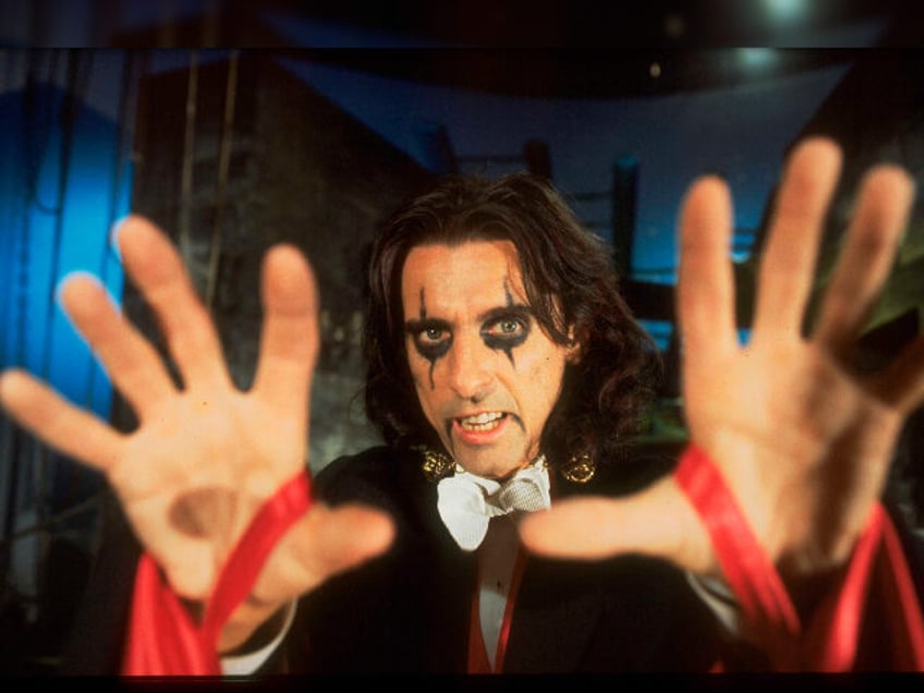 rock legend alice cooper dismantles transgenderism its so absurd a fad so confusing to a kid to a teenager