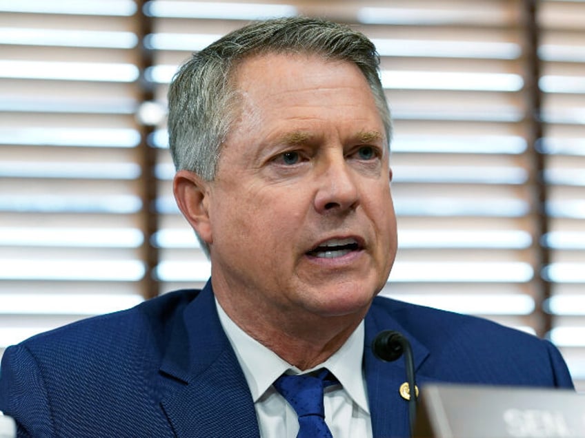 roger marshall once again threatens to block military funding over his credit card bill