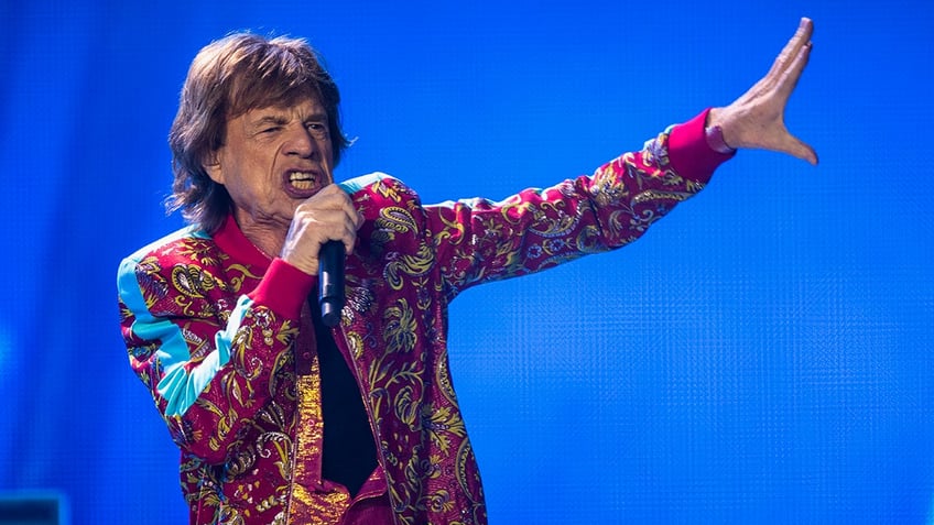 rolling stones tour sponsored by aarp as 80 year old rocker mick jagger set to hit the road
