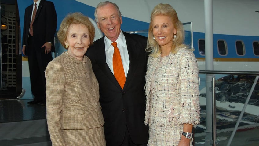 ronald reagan library welcomes generous and exciting 21 million gift from t boone pickens foundation