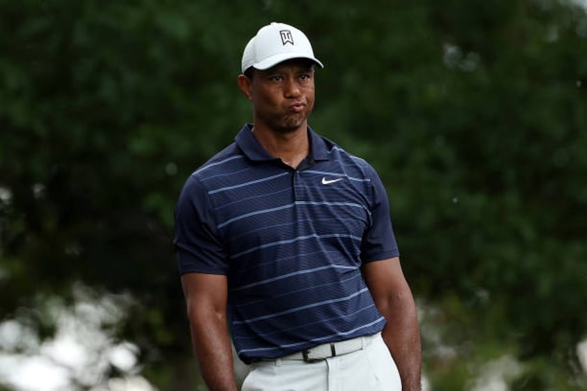 roof collapses on venue for tiger woods golf league