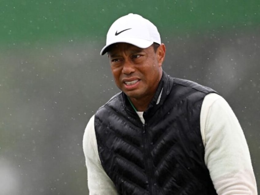 roof collapses on venue for tiger woods golf league