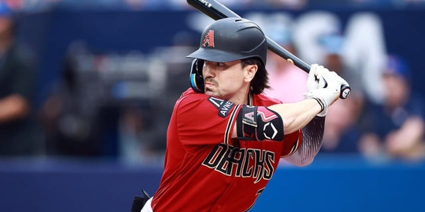 rookie phenom corbin carroll turns strikeout into baffling diamondbacks run vs braves