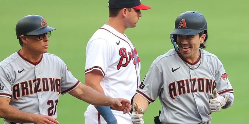 rookie phenom corbin carroll turns strikeout into baffling diamondbacks run vs braves