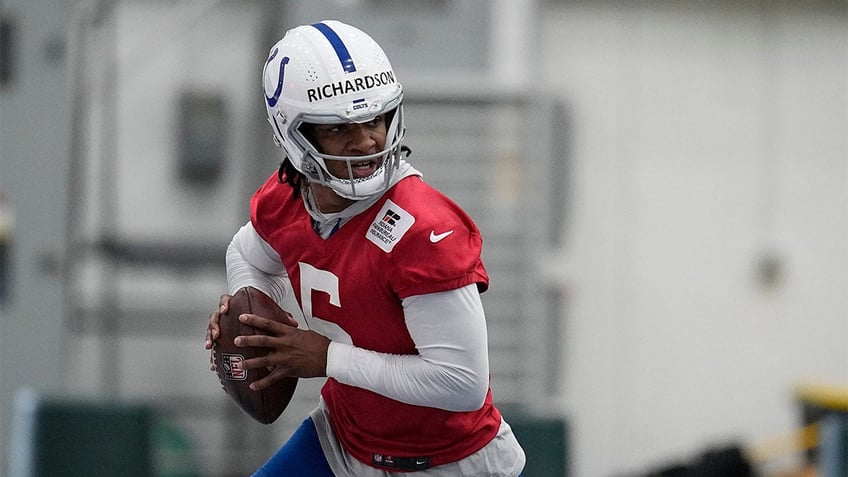 rookie qbs cj stroud anthony richardson both agree to fully guaranteed contracts on eve of training camp