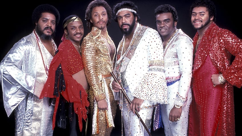 rudolph isley founding member of the isley brothers dead at 84