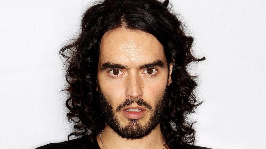 russell brand faces accusation of sexually assaulting extra on the set of his movie arthur in new lawsuit