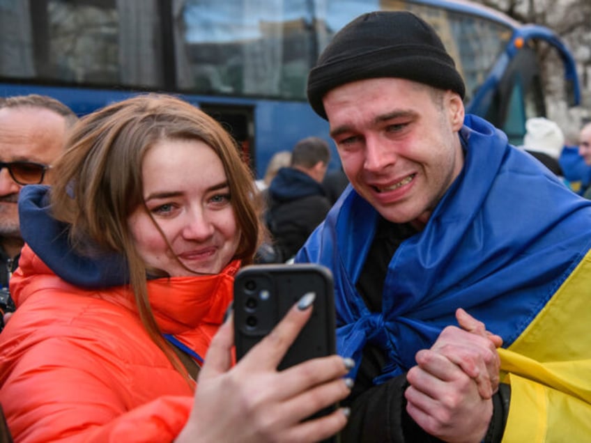 An exchange of prisoners of war takes place between Ukraine and Russia. 175 prisoners of w