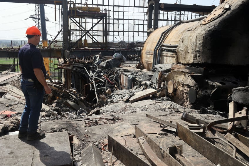 russia destroys major ukrainian power plant in missile strike power shortages expected