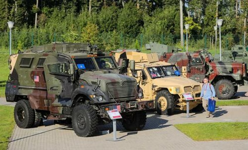 russia flaunts nato trophies at moscow annual army expo