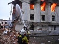 Russia, Ukraine accuse each other of delaying POW swap