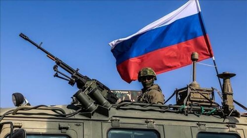 russian forces positioned to take key city of pokrovsk as ukrainian manpower falters